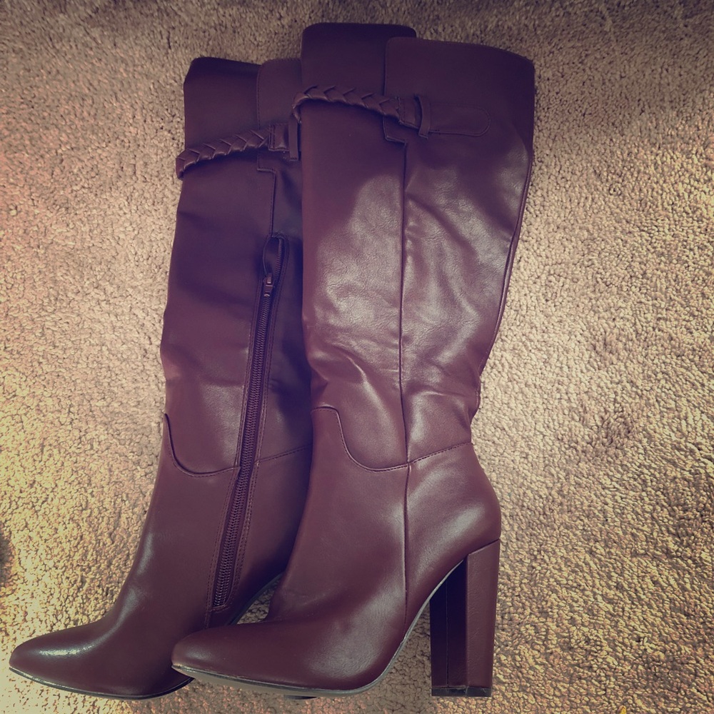 Just Fab size 6.5 never work knee boots
